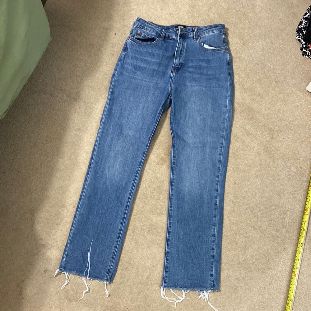 NEVER WORN Sz. 11 high rise straight jeans with raw hem